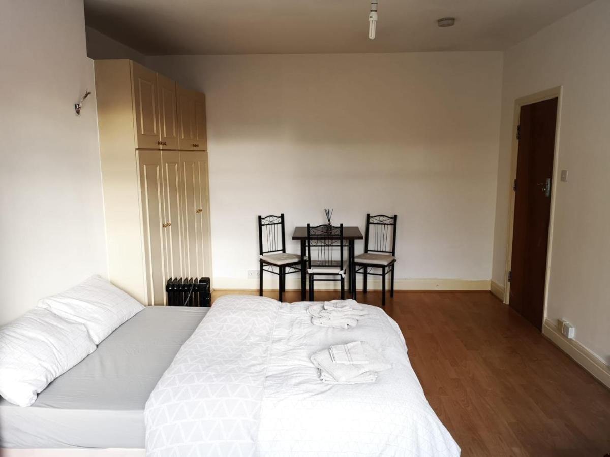 لندن Large Spacious Property In Zone 2 المظهر الخارجي الصورة